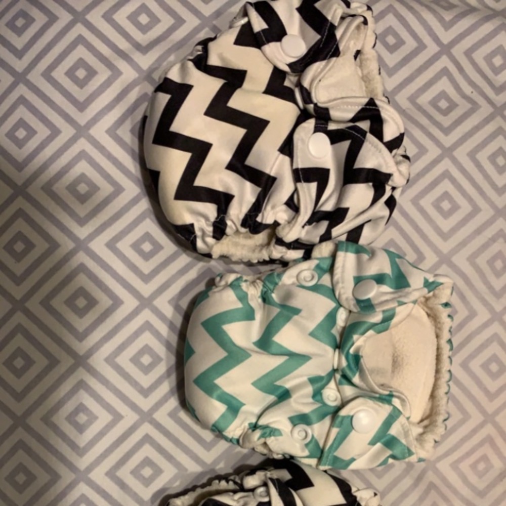 Lot of 4 all in one diapers